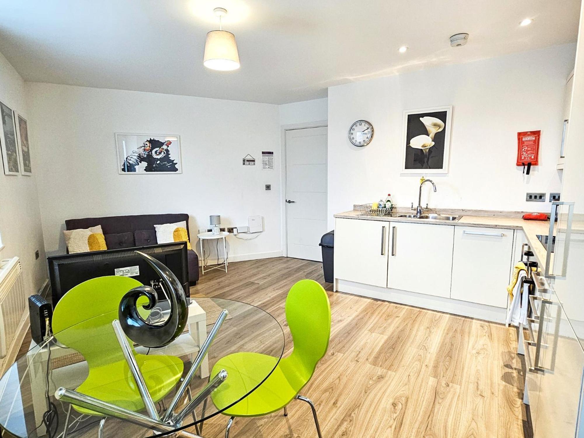 The Post House One By Fortuna Property Gloucester Zewnętrze zdjęcie