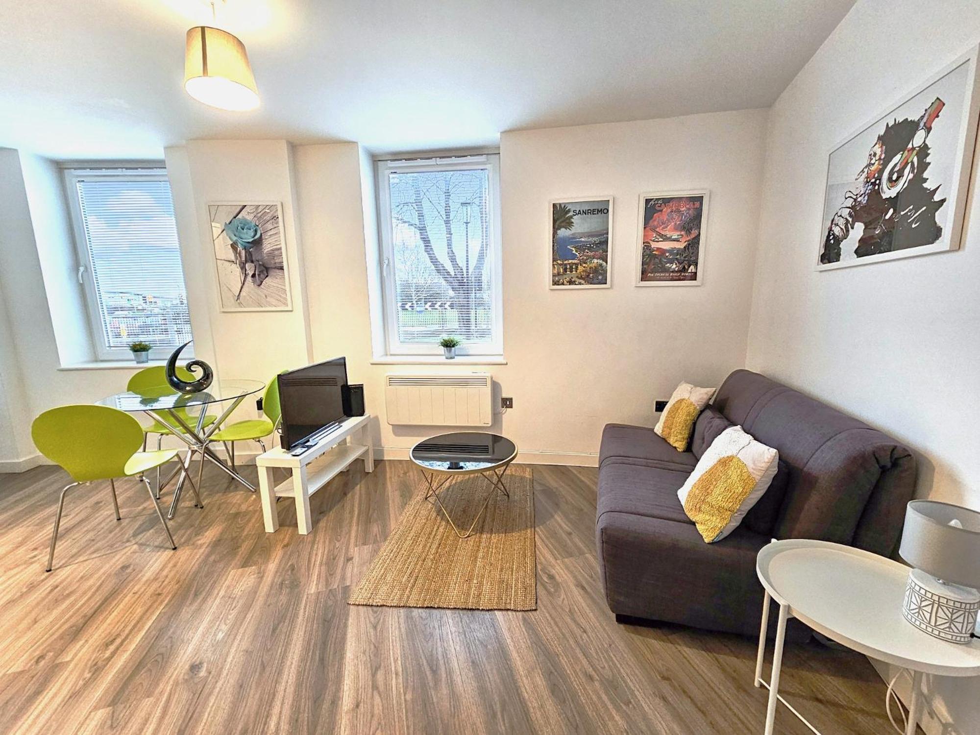 The Post House One By Fortuna Property Gloucester Zewnętrze zdjęcie